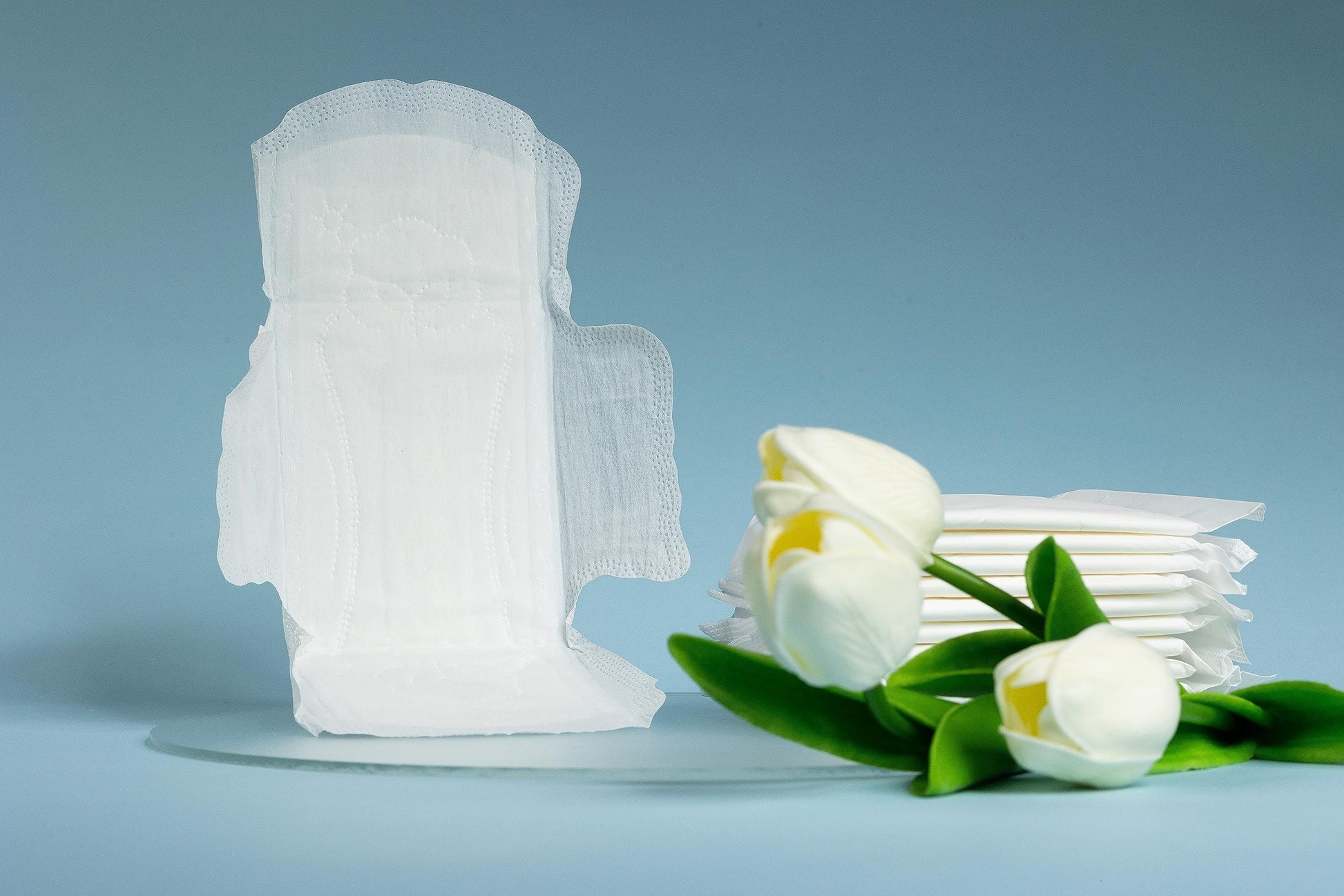 WHITE EVE Sanitary Pad Ultra Thin Sanitary Pads for Women with Fast Absorption and Leak Guard WHITE EVE